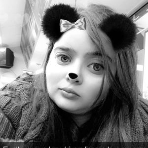 Meet your Posher, Caroline